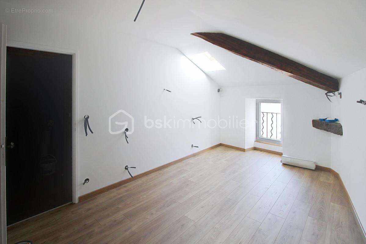 Maison à SAINT-JEAN-DU-BRUEL