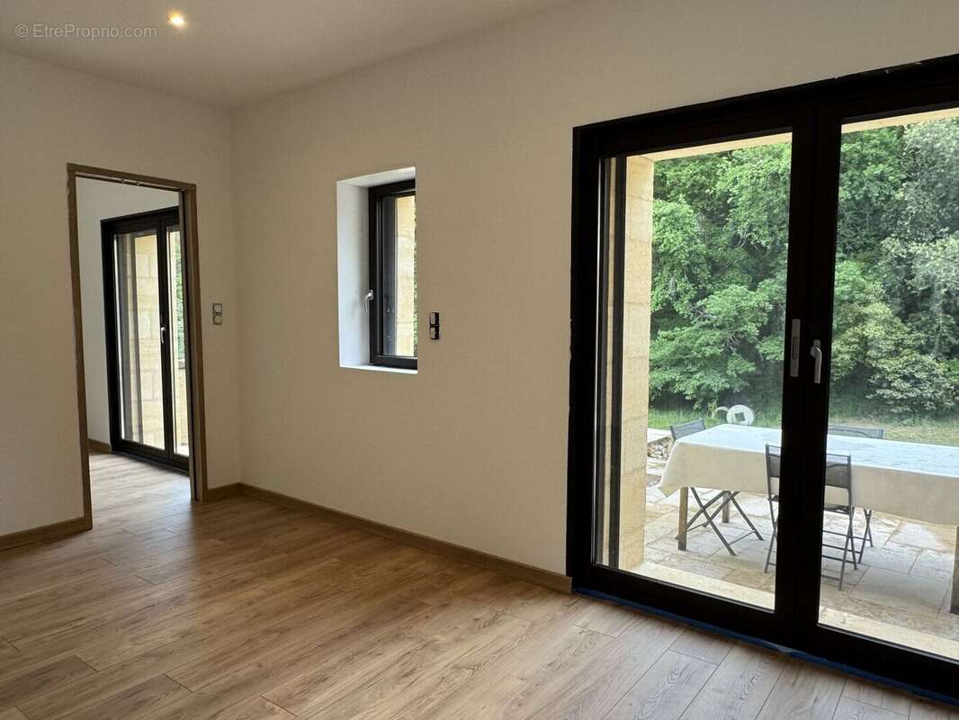 Partie à terminer - Maison à MEYRALS