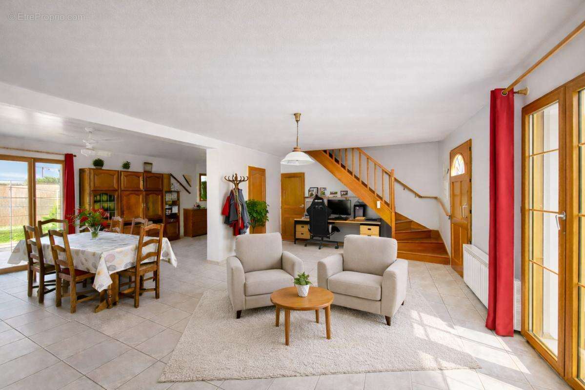 Maison à COULOMMIERS