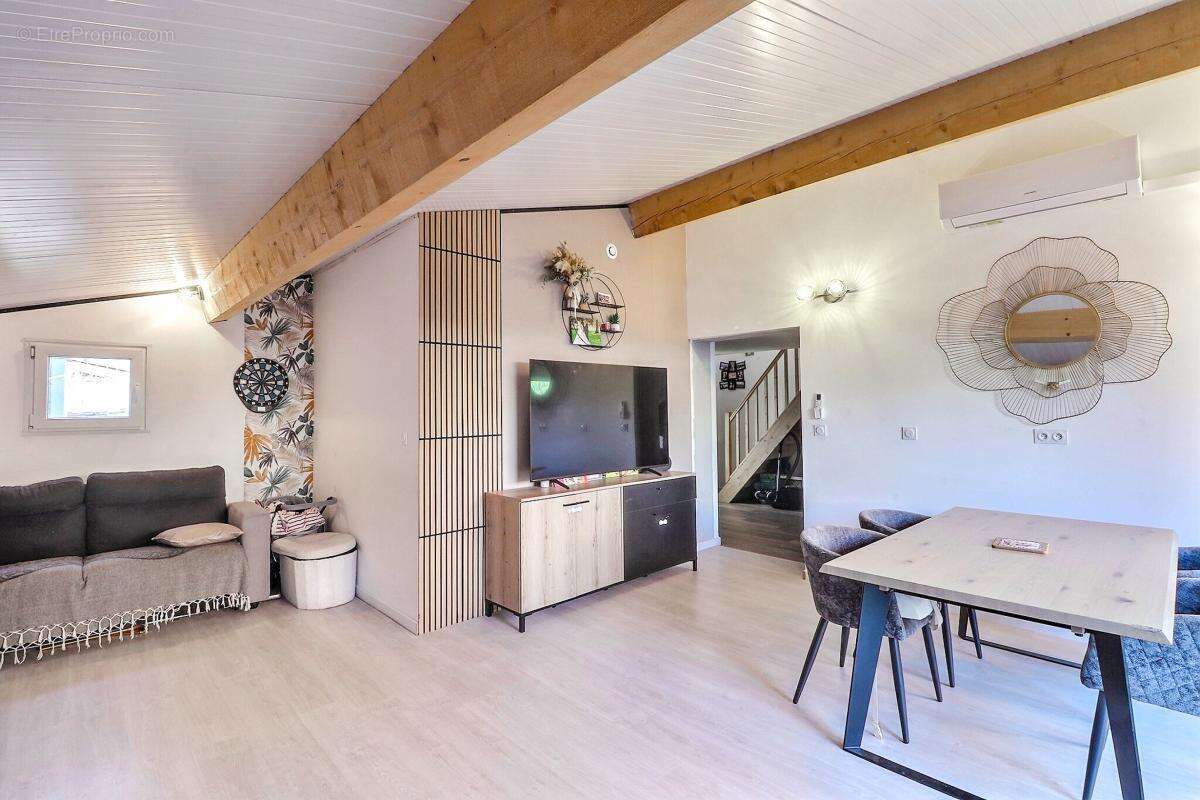Maison à BOUILLARGUES