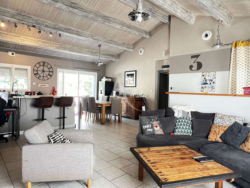 Maison à PUYRAVAULT