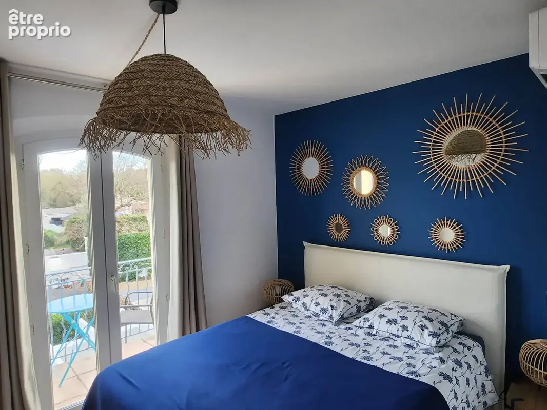 Vente à Terme LIBRE sur 18 ans - Villa (3 appartements DUPLEX + piscine) sur 910m²  à Saint Aygulf 83370 - photo 3