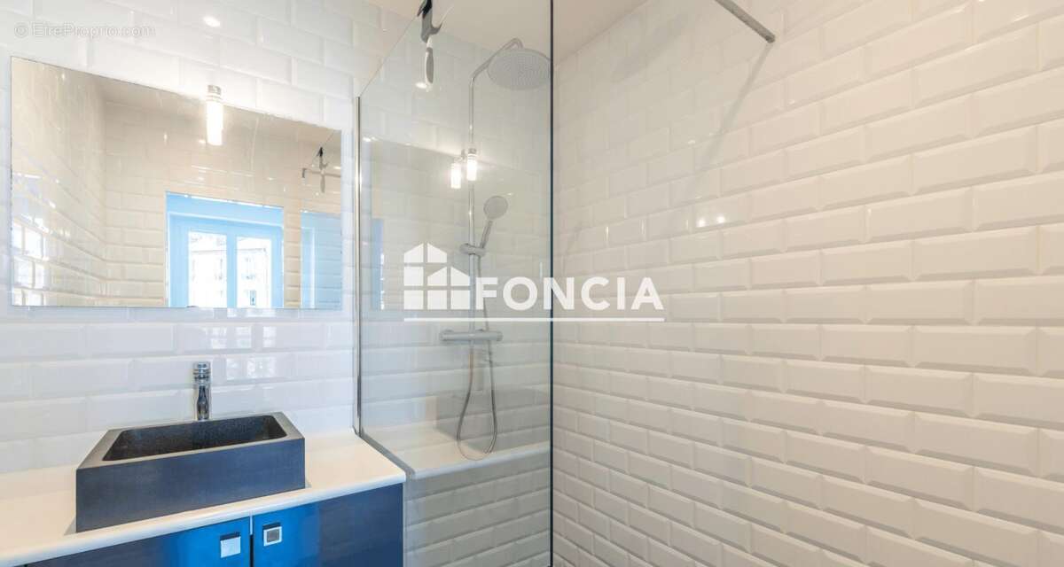 Appartement à MONTROUGE