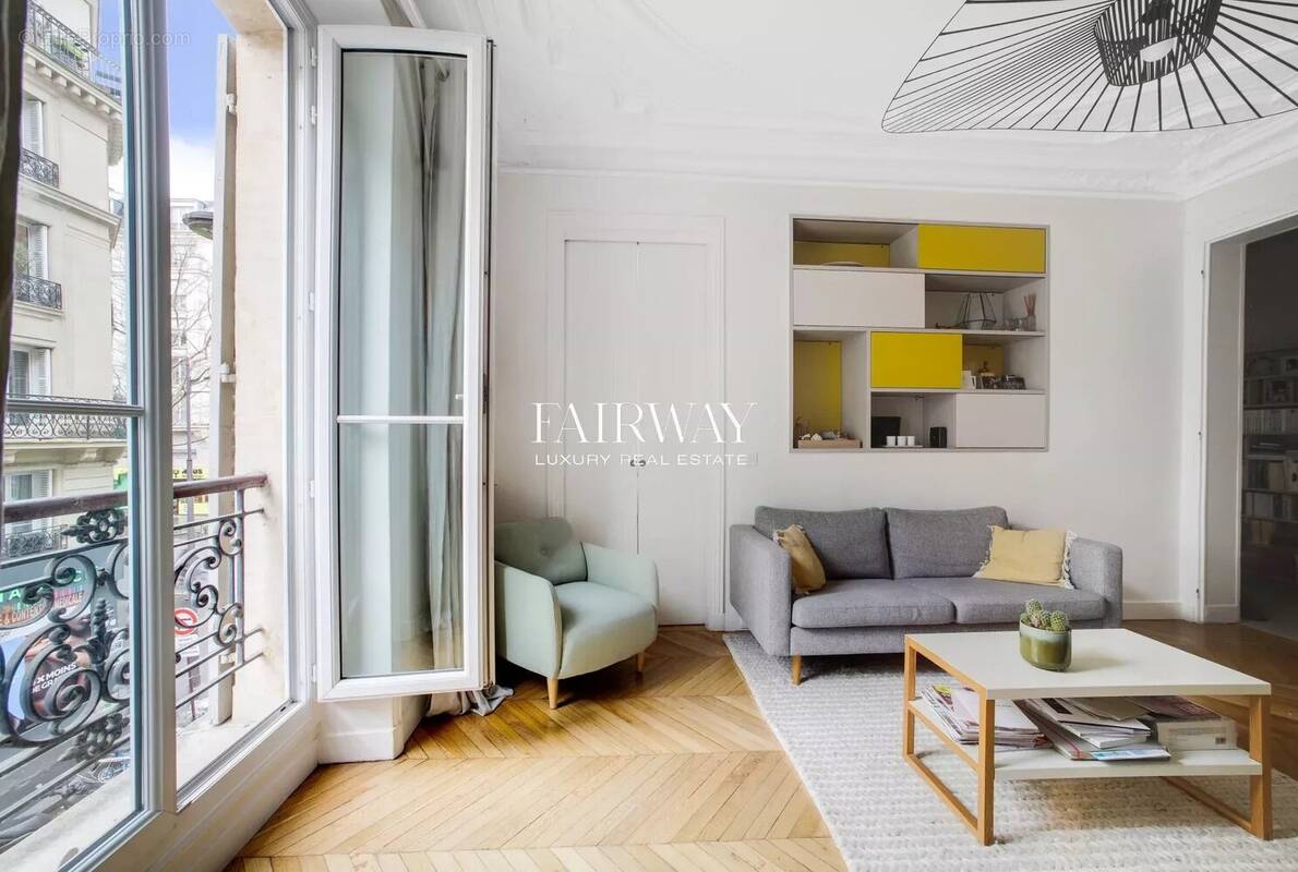 Appartement à PARIS-18E