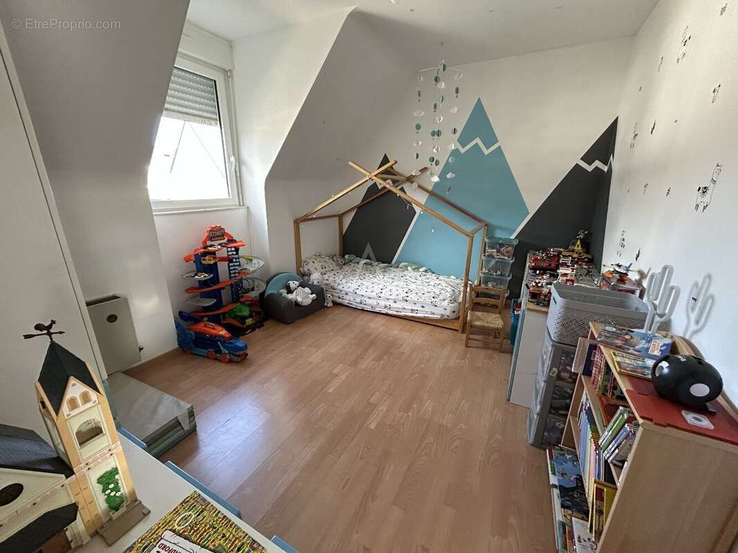 Maison de bourg à vendre à proximité des commerces - photo 8