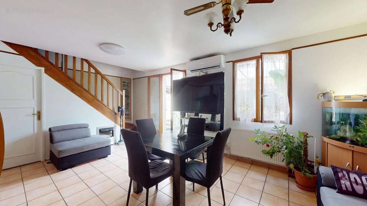 Maison à PONTAULT-COMBAULT