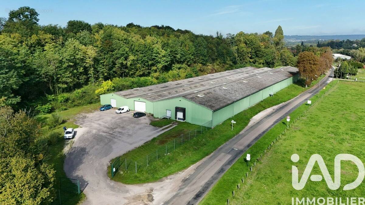 Photo 1 - Parking à BOURBONNE-LES-BAINS