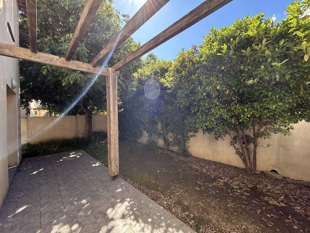 Appartement à CALVISSON