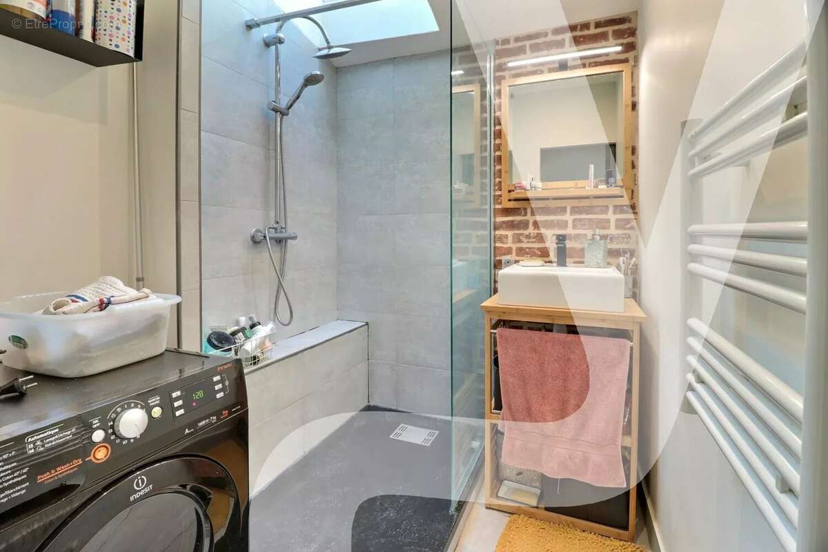 Appartement à PARIS-11E