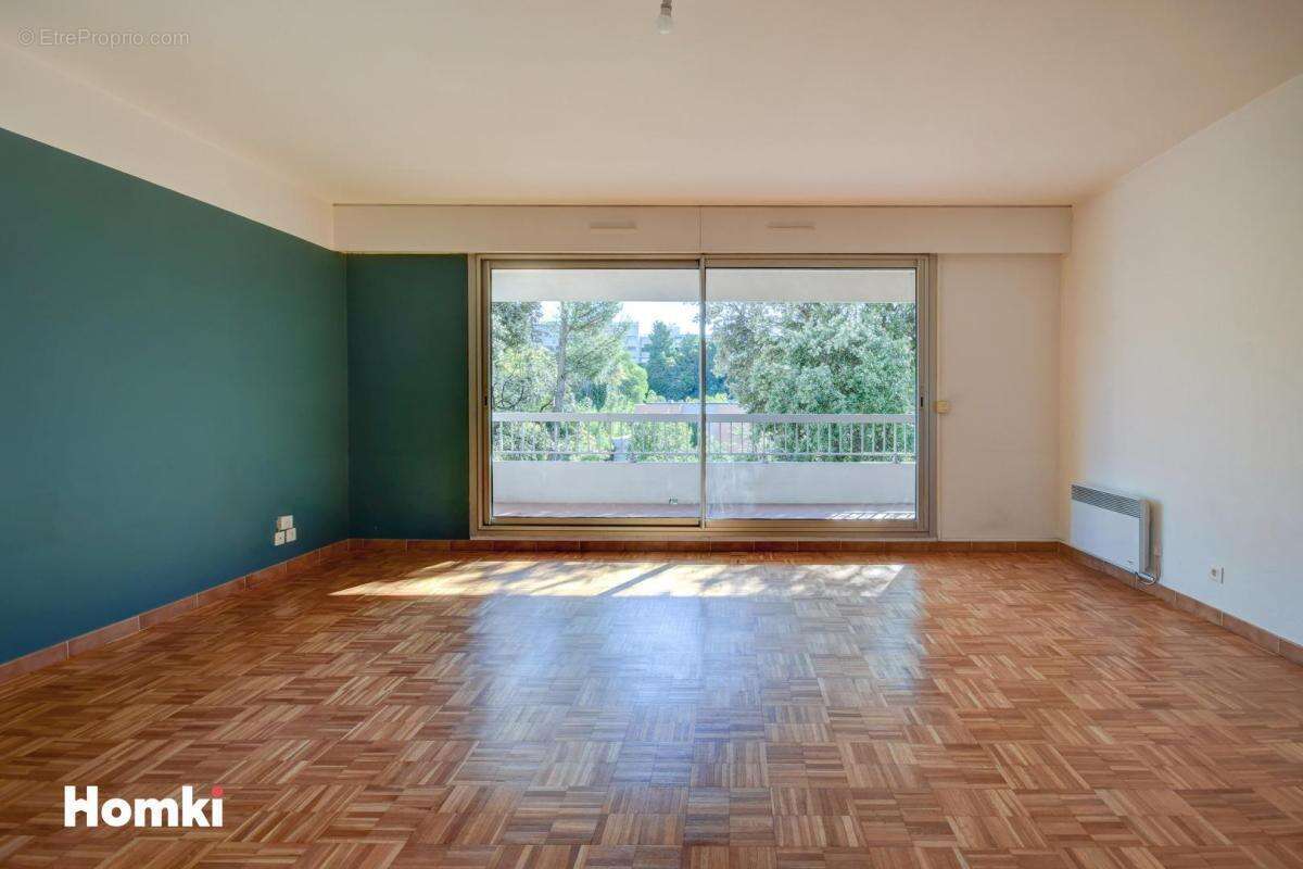 Appartement à MARSEILLE-9E