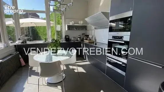 Maison de caractère de 250 m2 à LA MADELEINE avec cabinet médical attenant , idéale pour grande famille et pro - photo 3