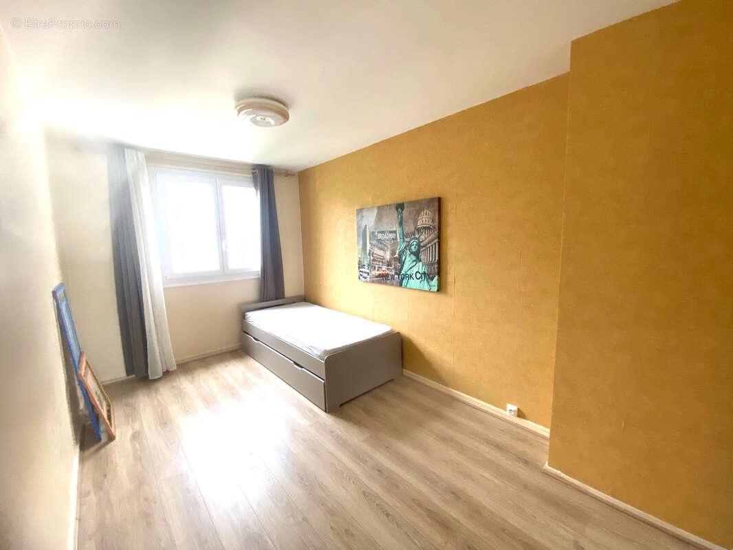 Appartement à EPINAY-SUR-SEINE