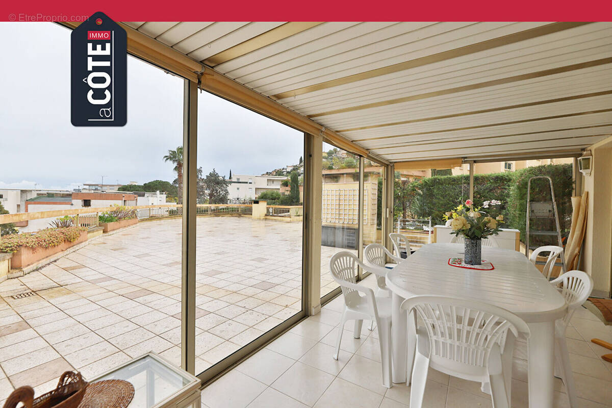 Appartement à MANDELIEU-LA-NAPOULE