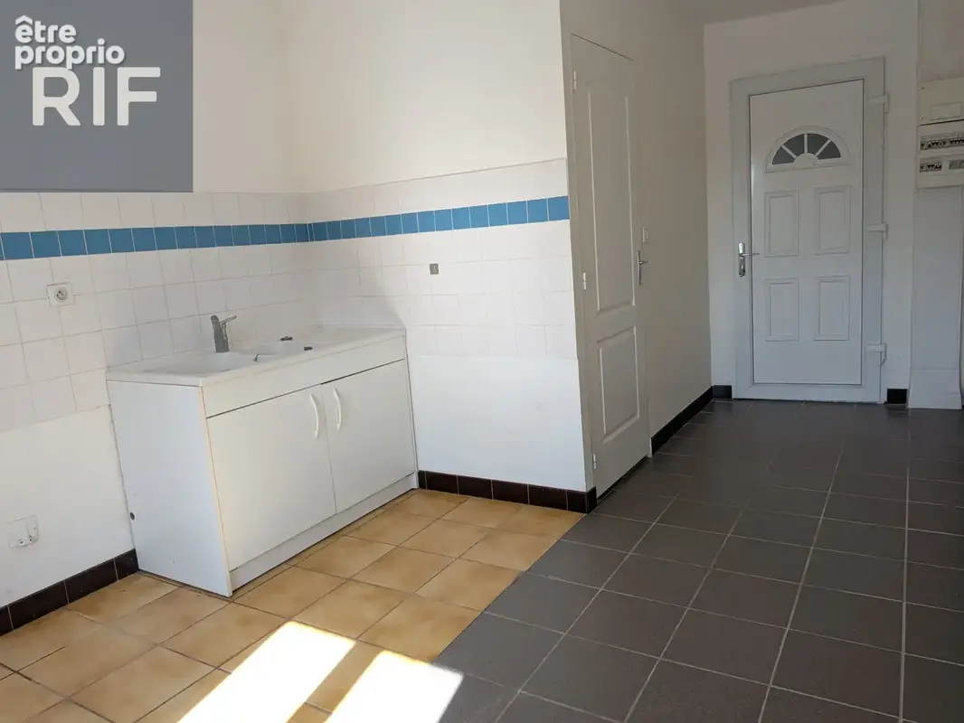 Secteur BOURGOIN-JALLIEU - Bâtiment à fort potentiel : Commerce et Habitation (145 m2) - photo 9