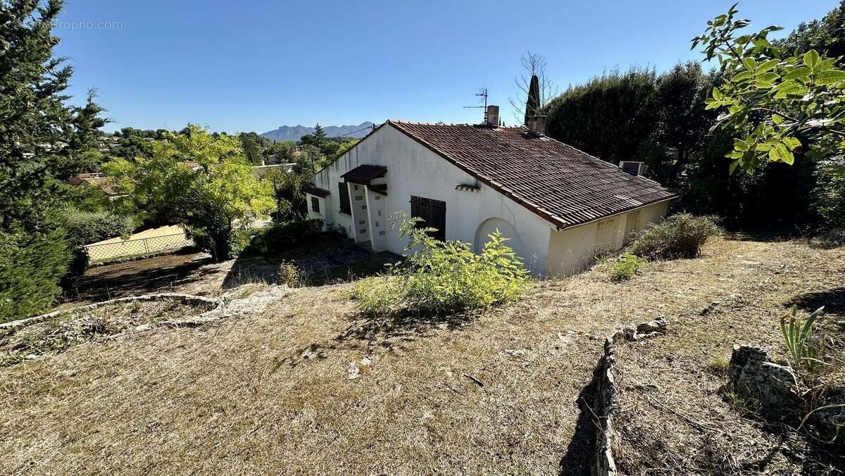 Maison 104 m² à La Penne-Sur-Huveaune  - photo 4