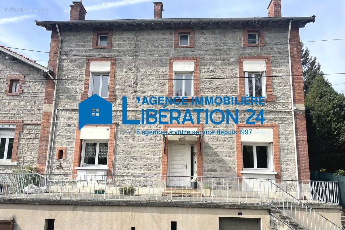 Maison à FRAISSES