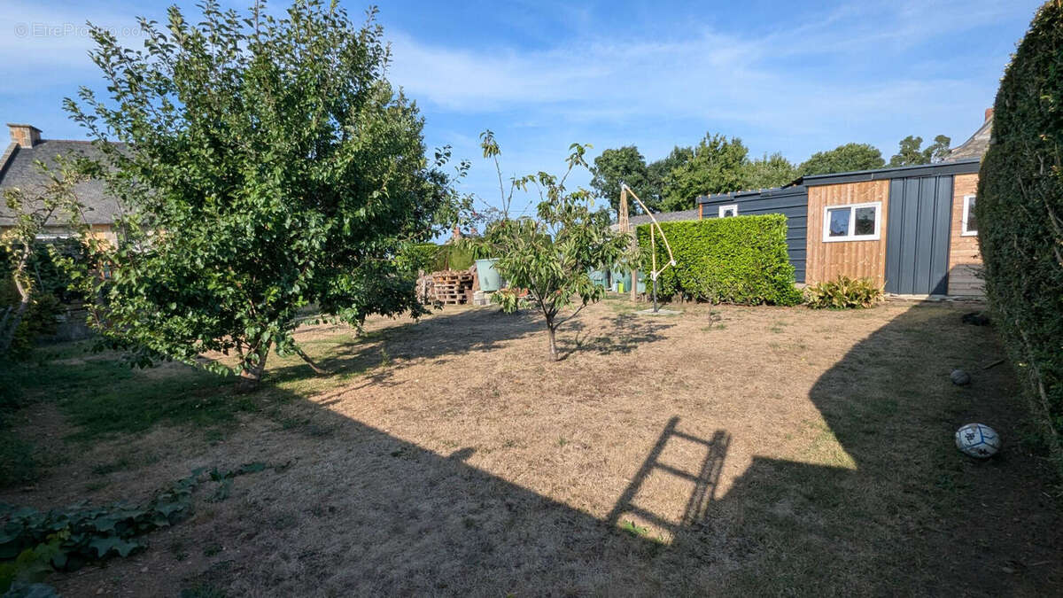 Maison rénovée en pierres 5 pièces - 105 m² - PLEINE FOUGERES (35610) - photo 16