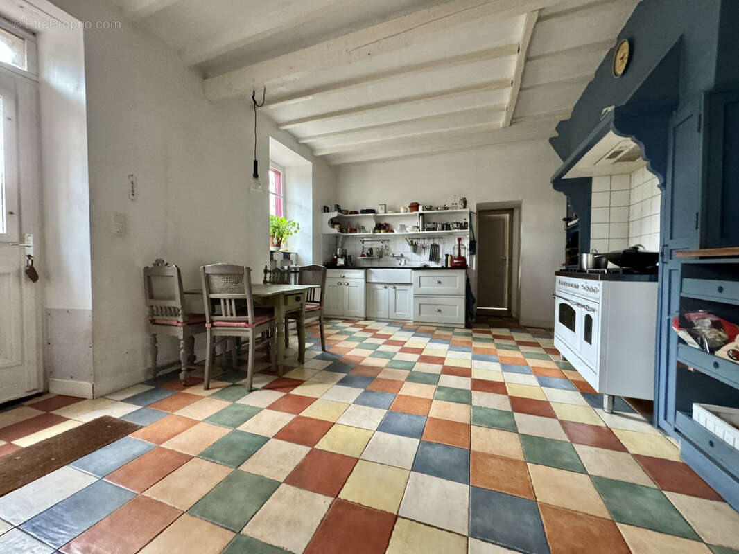 Maison à SAINT-BONNET-LA-RIVIERE