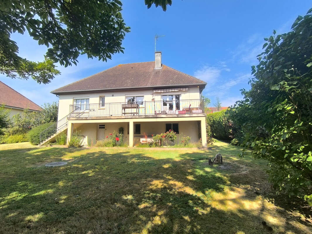 Maison 4pp de plain-pied proche commerces sus sous-sol complet - photo 2