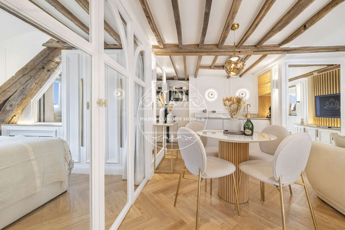 Appartement à PARIS-6E