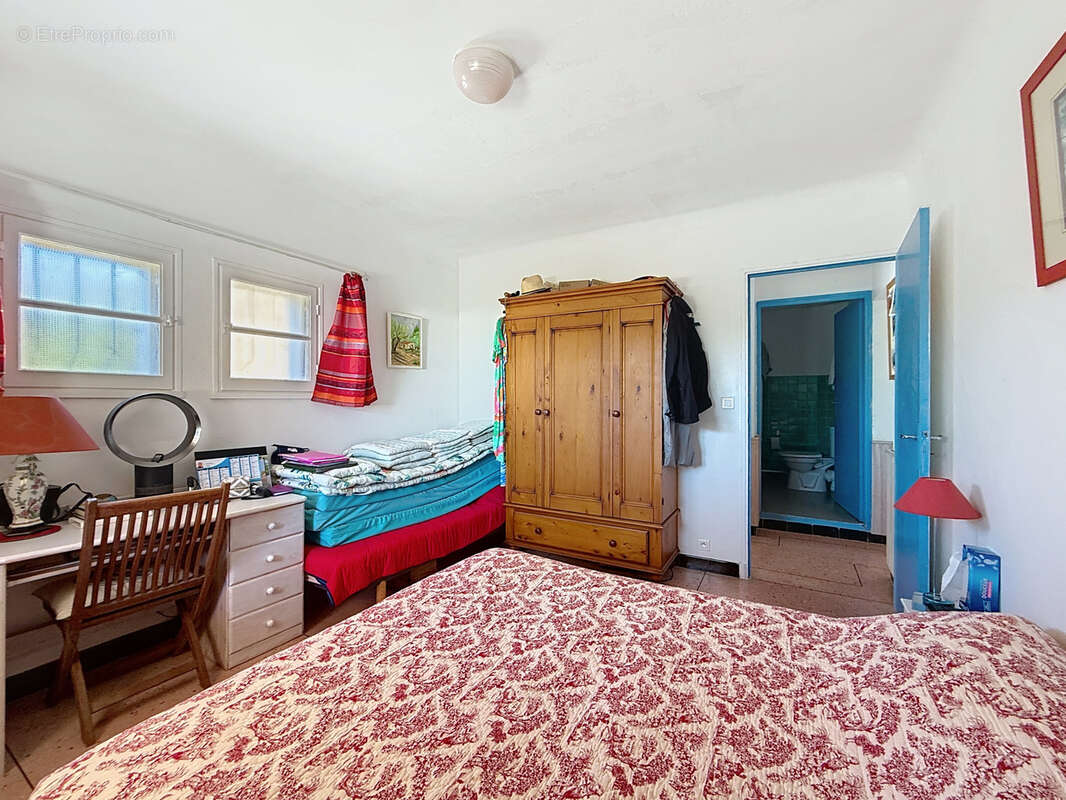 Maison à LES ISSAMBRES