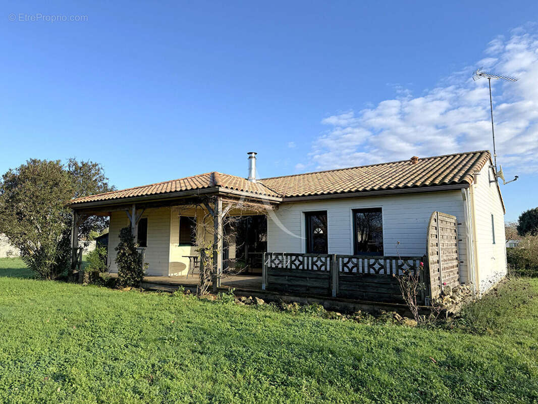 Maison à SAINT-BENOIST-SUR-MER