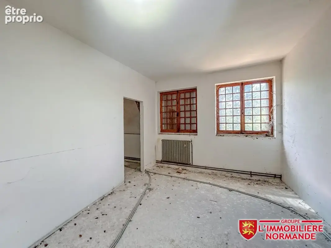BÂTISSE FAMILIALE - 10 pièces, 5 chambres, 270m² - photo 14
