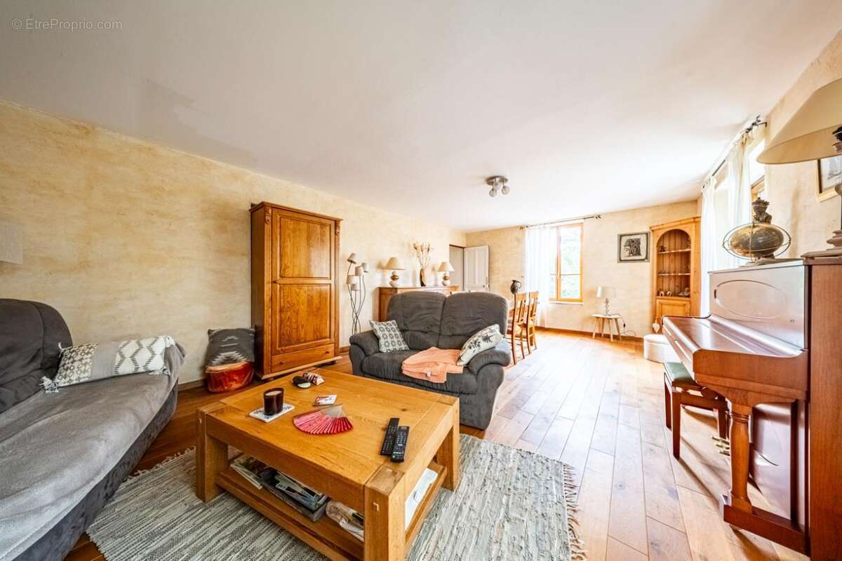 Maison à NUITS-SAINT-GEORGES