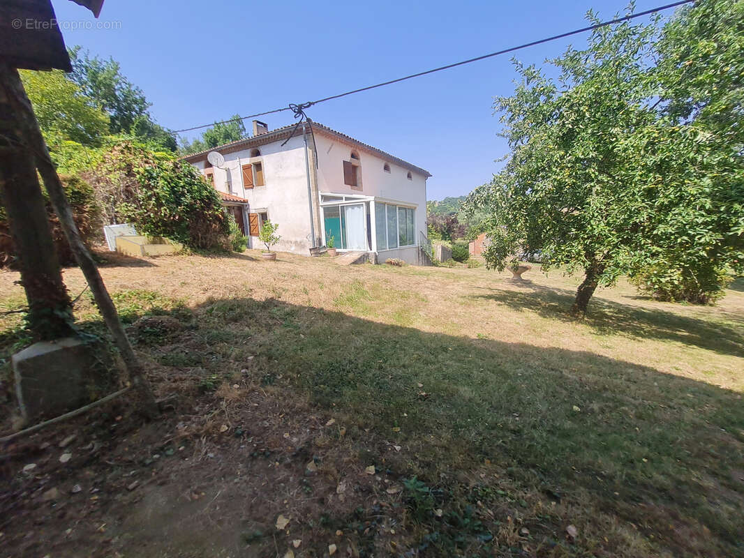 Maison type 6 sur 3700 m2 de parcelle - photo 10