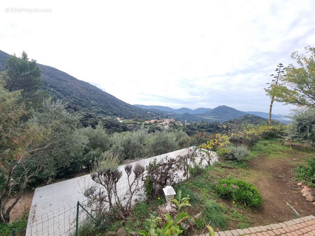 Appartement à SANTA-MARIA-FIGANIELLA