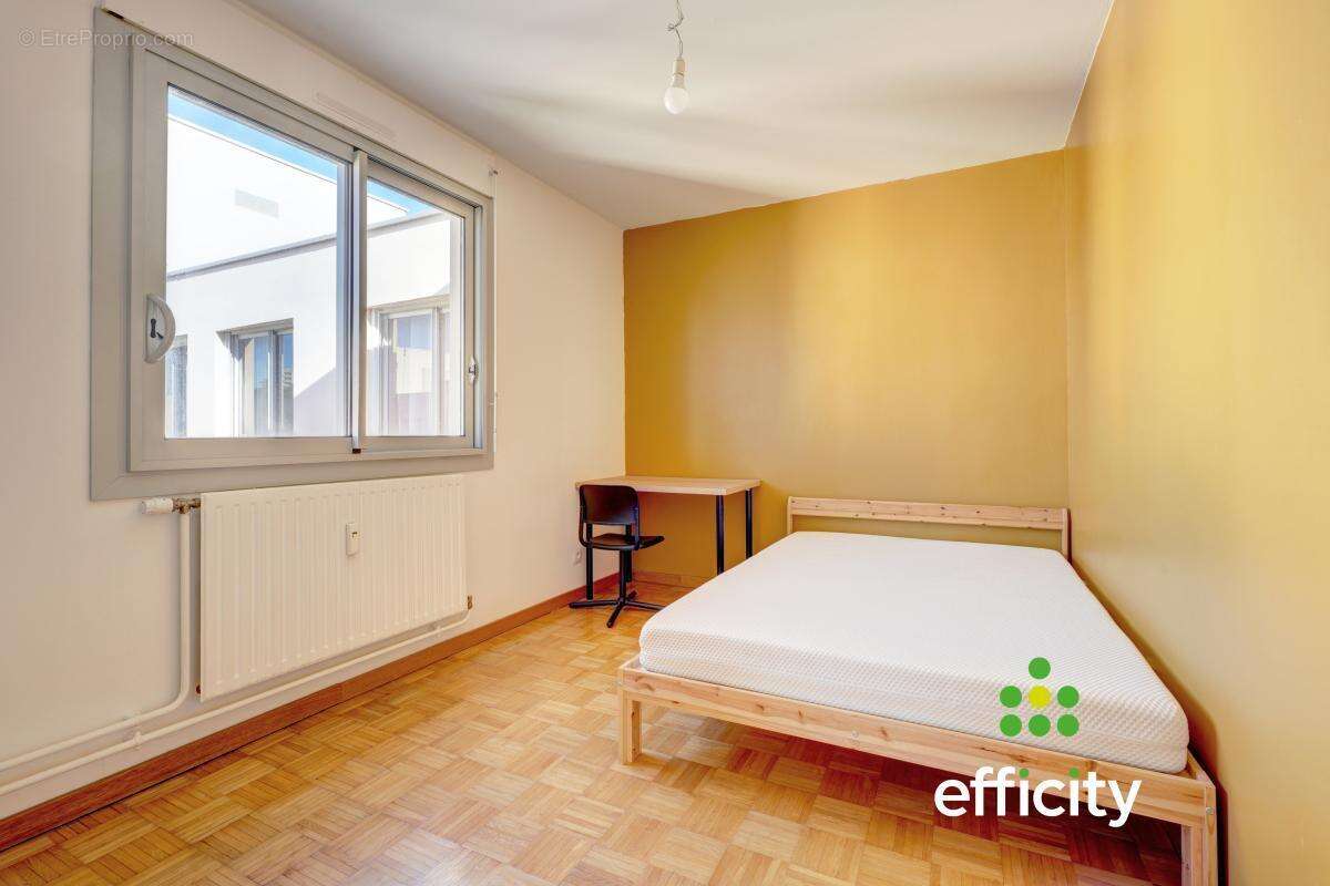 Appartement à OULLINS