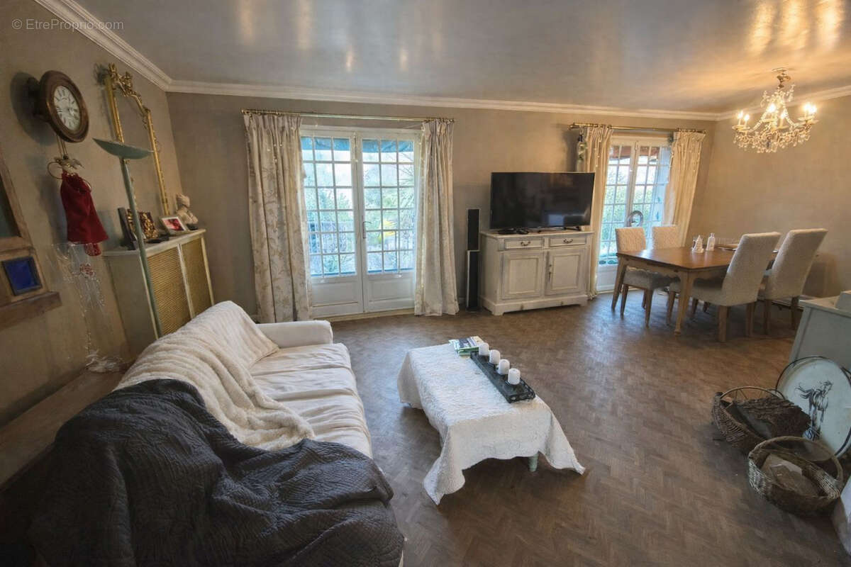 Maison à MAISONS-LAFFITTE