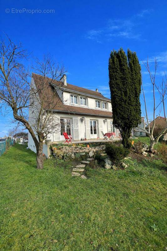 Maison à ROSNY-SOUS-BOIS