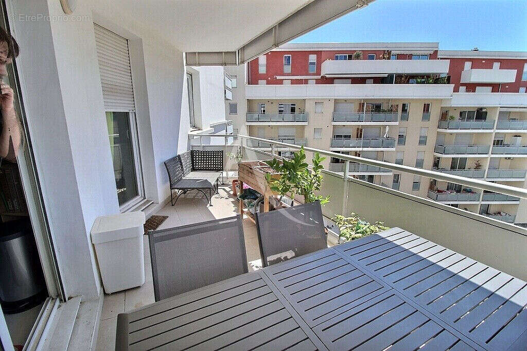Appartement à MARSEILLE-8E