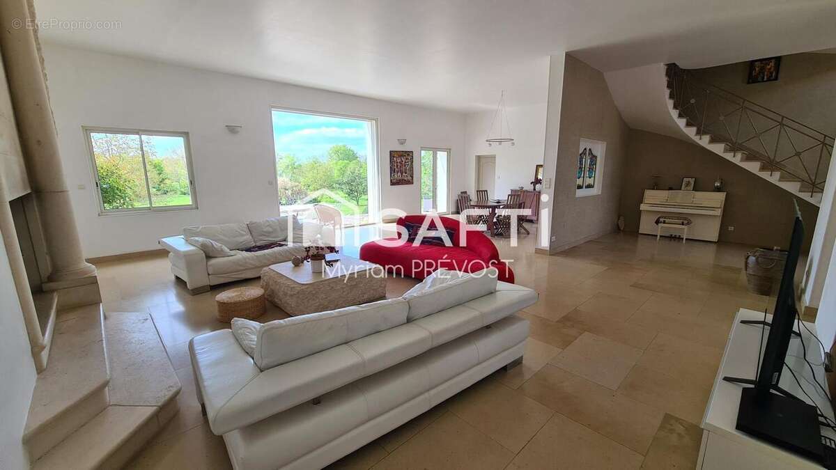 Maison 264 m² à Lignieres  - photo 4