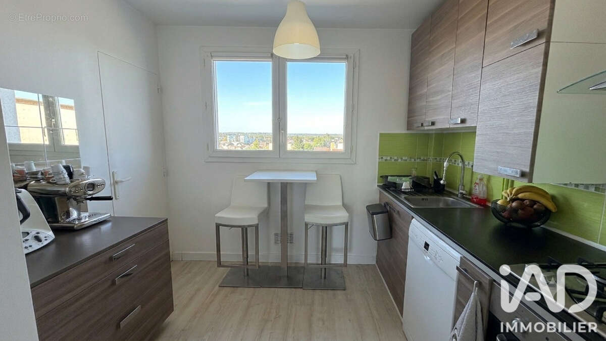 Appartement 56 m² à Les Clayes-Sous-Bois  - photo 3