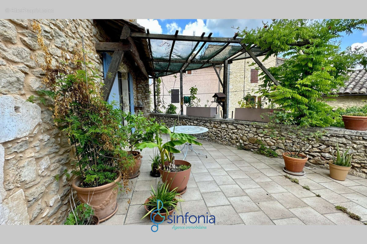 Maison à GOUDARGUES