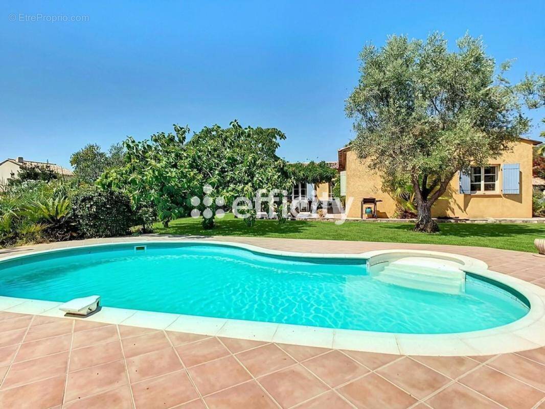 Maison à FREJUS