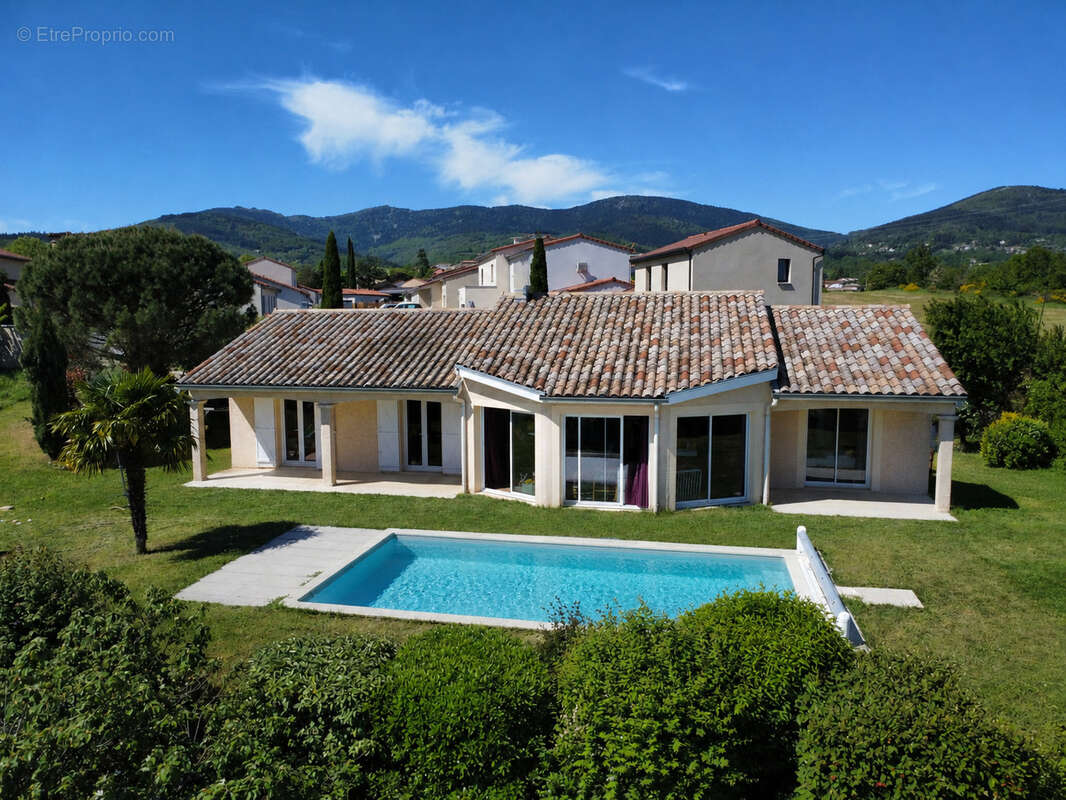 Maison à PELUSSIN