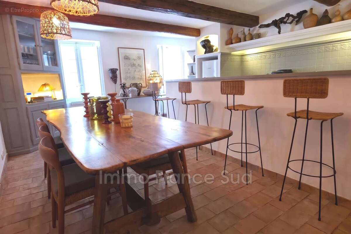 Maison 103 m² à La Garde-Freinet  - photo 4