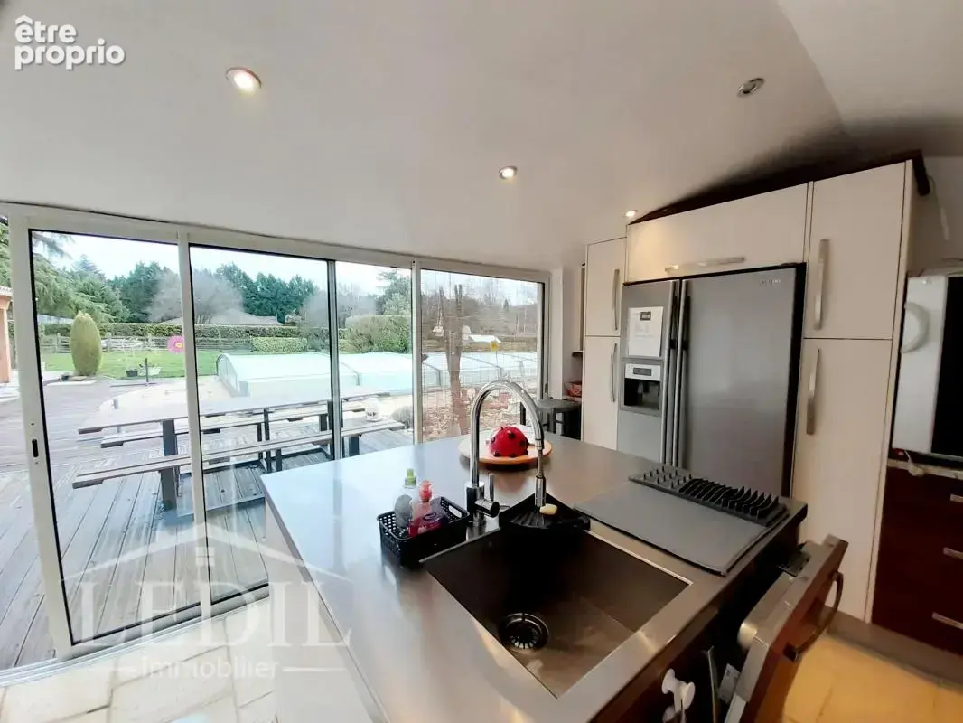 Propriété 3 habitations en pierres-piscine-grange - photo 7