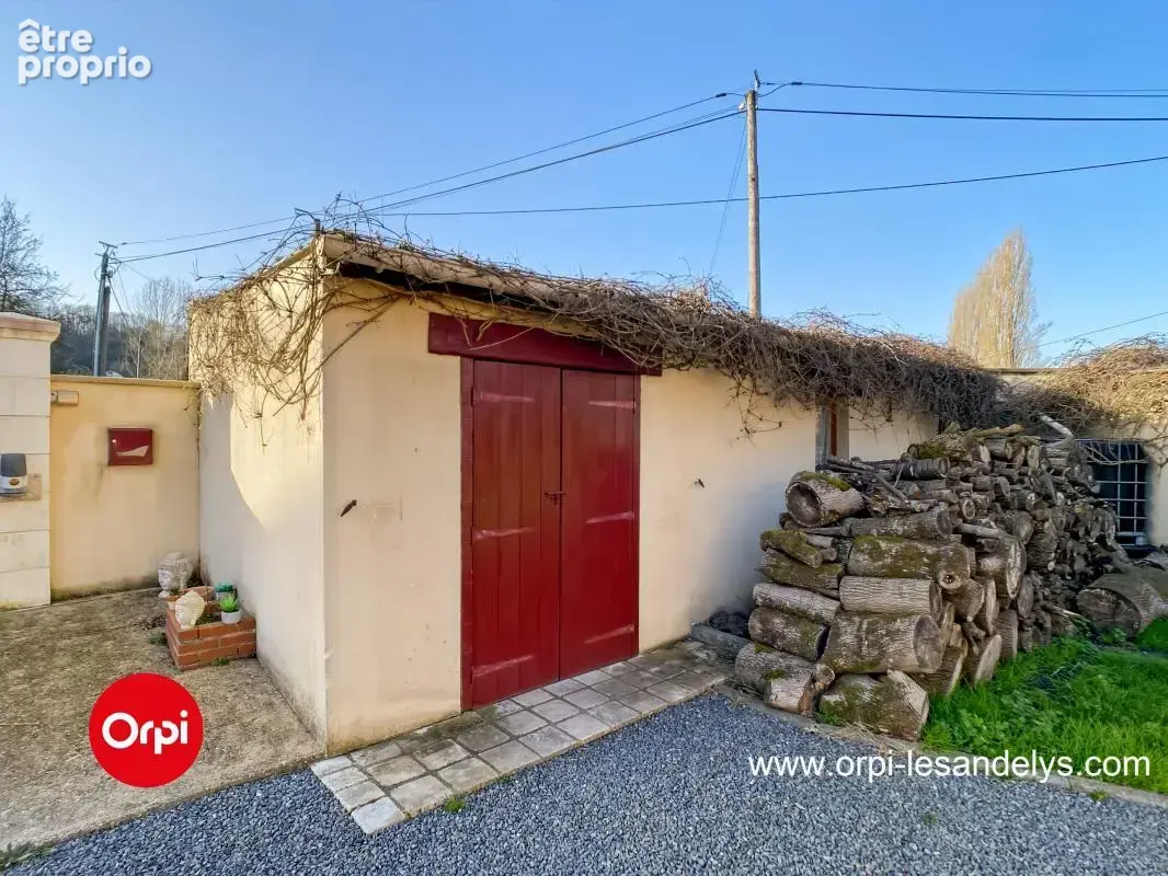 Maison traditionnelle 3 chambres avec jardin et dépendances - photo 16