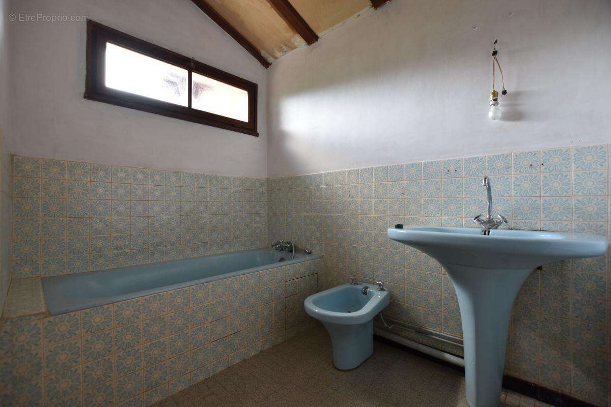 Maison à SAINTE-FOY-LES-LYON