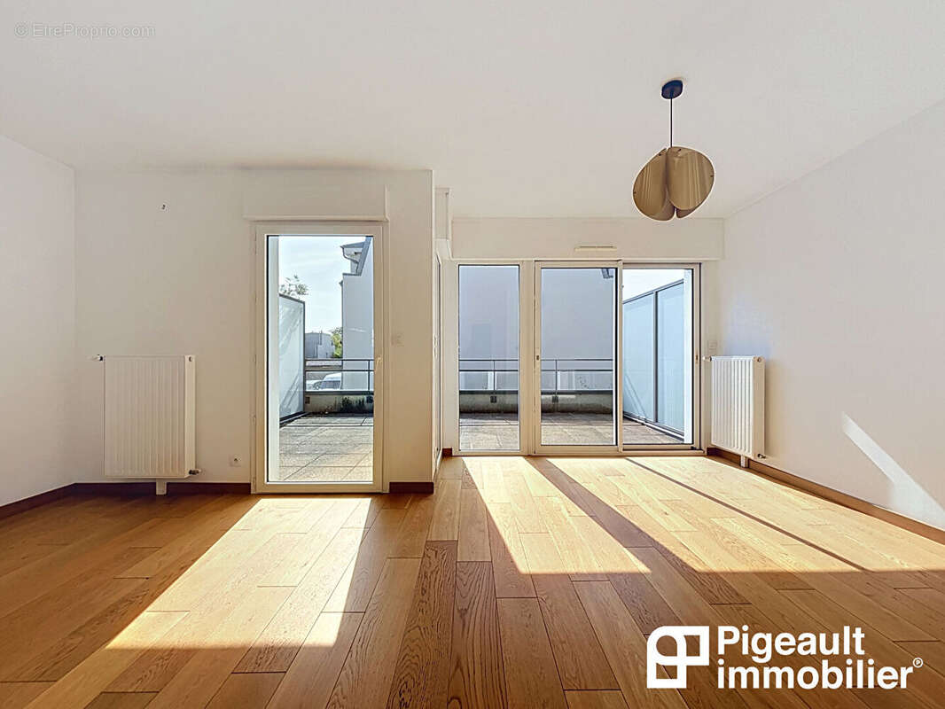 Maison - Appartement T4 en copropriété à vendre - Rennes - Quartier Lorient Saint-Brieuc - Double garage - Terrasse - photo 11