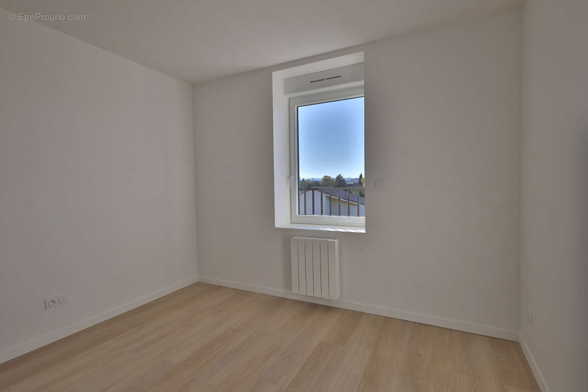 Appartement à PONT-EVEQUE