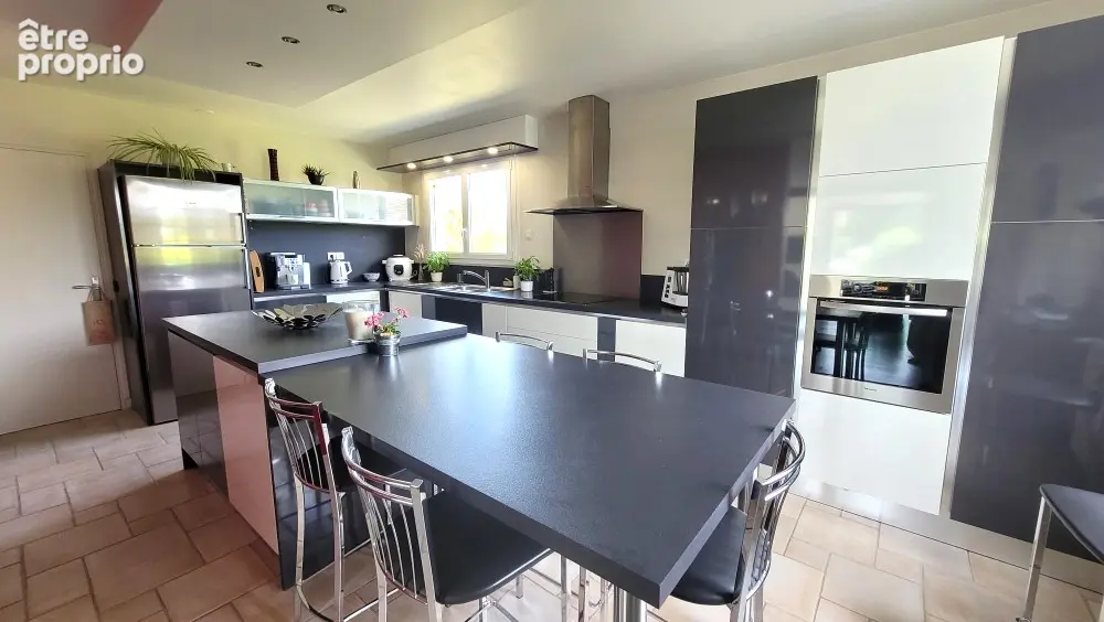 EXCLUSIVITE à CORMELLES LE ROYAL, maison de 7 pièces  165m² sur sous-sol terrain 1000m² - photo 6