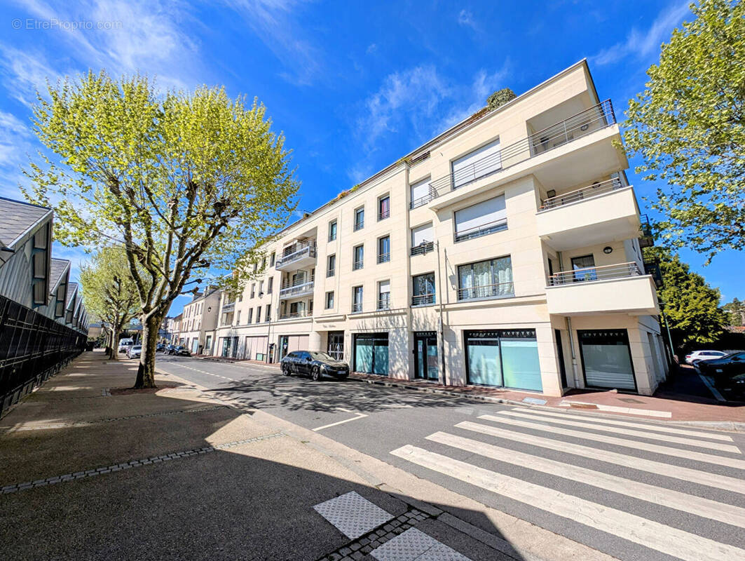 Appartement à MAISONS-LAFFITTE