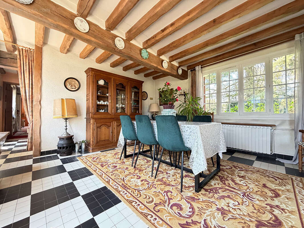 Maison à LE VAL-DAVID