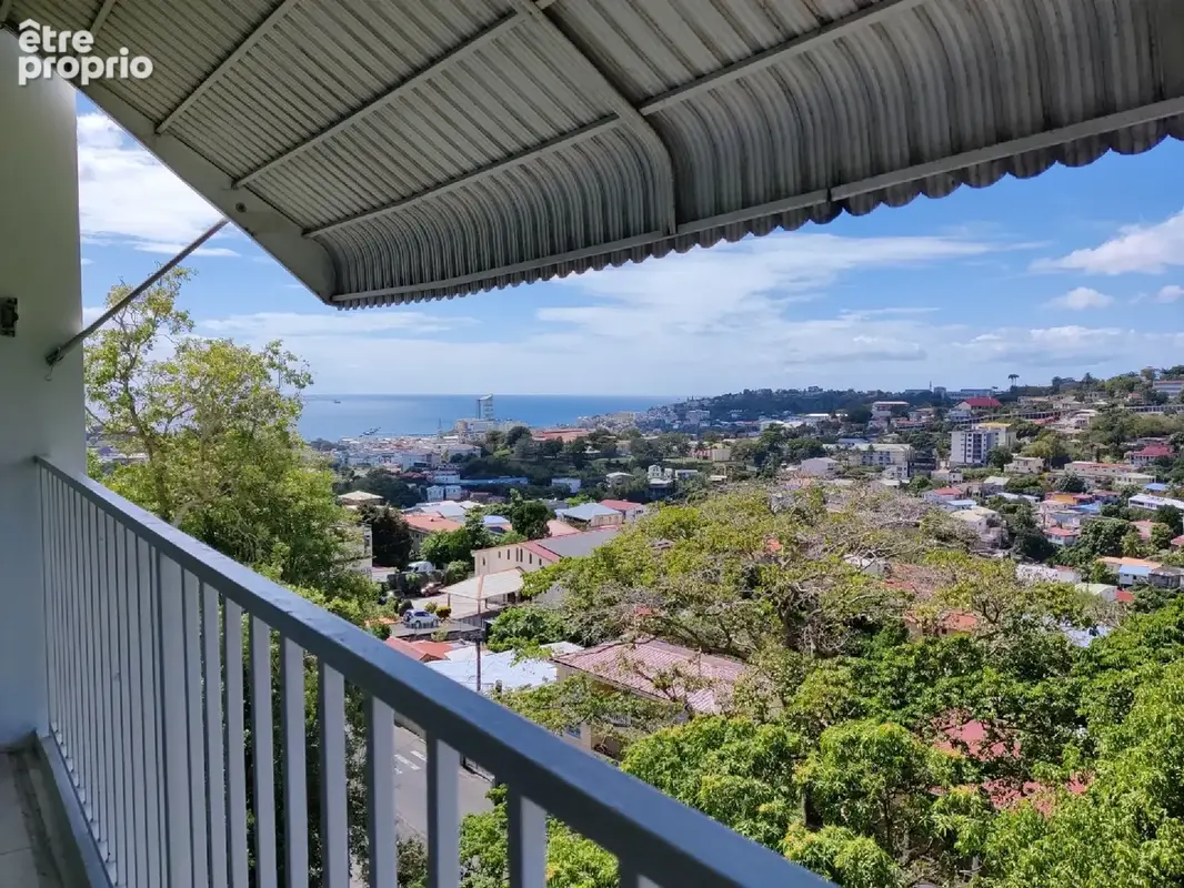 Appartement 5 pièces 79 m² à vendre à Fort-De-France (97200) - photo 2