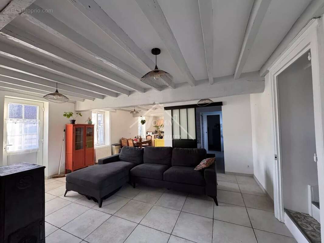 Maison à GANNAY-SUR-LOIRE